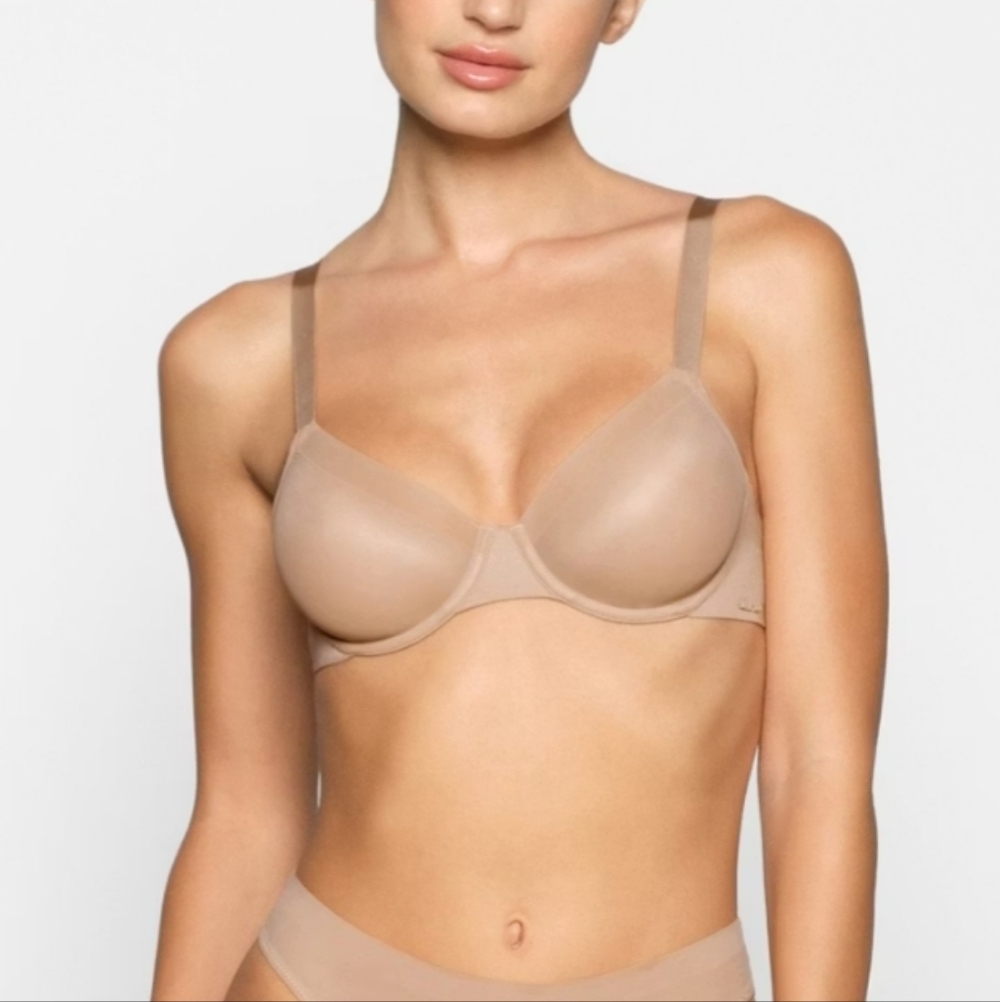 SKIMS Nude Underwire Lightly Lined Bra
